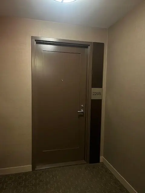 320 Tweedsmuir AVE #2205, Toronto C03, ON M5P 2Y3