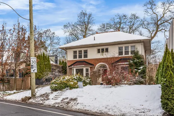 181 Poplar Plains RD, Toronto C02, ON M4V 2N1