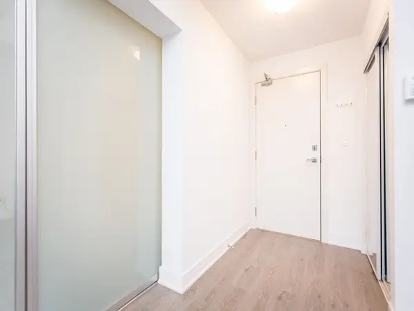 99 The Donway N/A W #307, Toronto C13, ON M3C 0N8