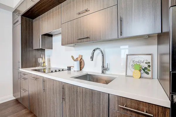 5 Sheppard AVE E #4021, Toronto C14, ON M2N 0G4