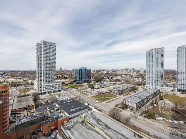 125 Village Green SQ #1907, Toronto E07, ON M1S 0G3