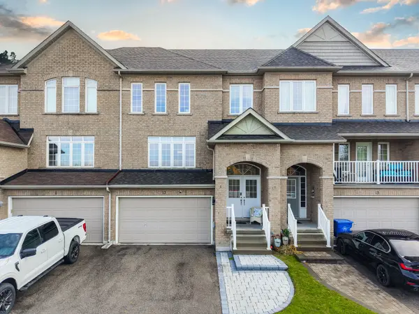 13 Arthur Case CRES, East Gwillimbury, ON L0G 1M0
