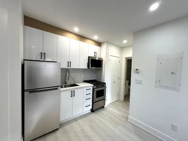 41 Mosley ST #A, Aurora, ON L4G 1G8