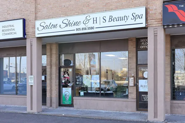 90 Winges RD #24, Vaughan, ON L4L 6A9