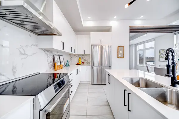 121 Markland ST, Markham, ON L6C 3B5