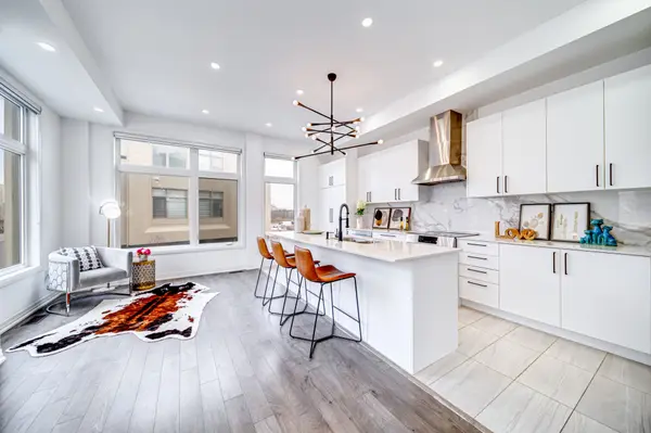 121 Markland ST, Markham, ON L6C 3B5