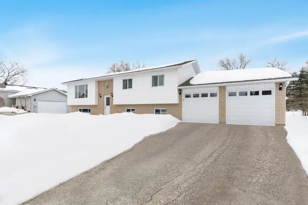 10 Surrey LN, Clearview, ON L0M 1N0