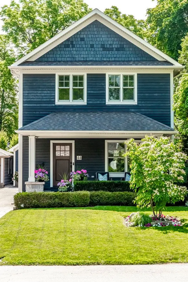 44 Head ST, Oakville, ON L6K 1L5