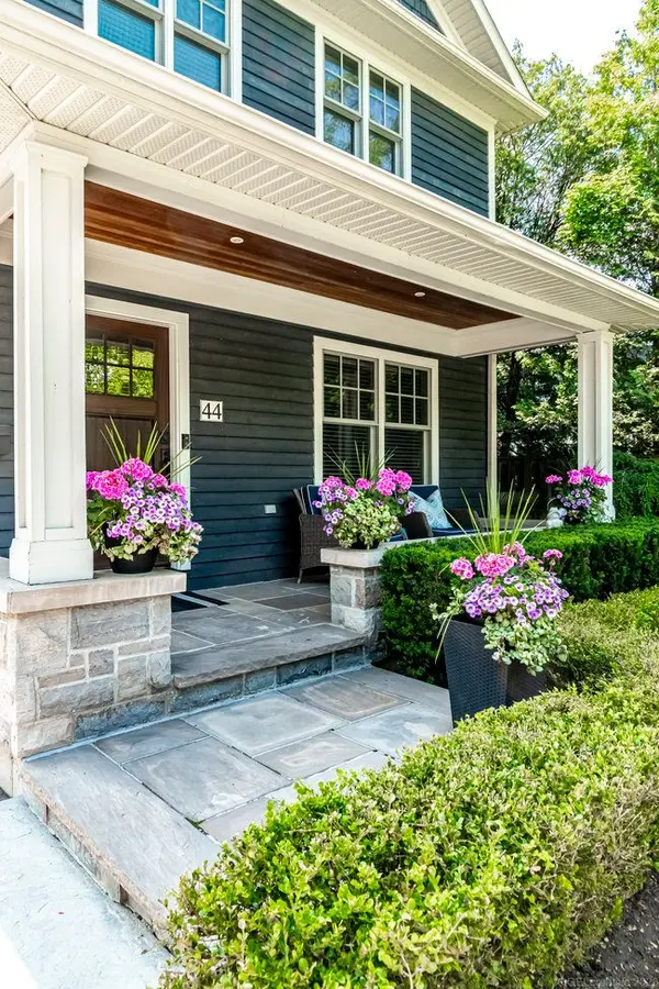 44 Head ST, Oakville, ON L6K 1L5