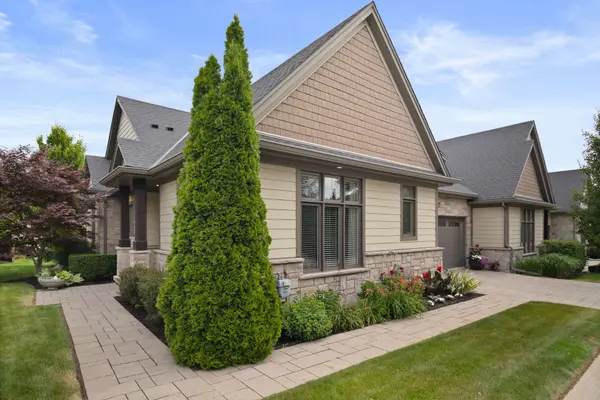 2 Sawmill LN, Niagara-on-the-lake, ON L0S 1J1