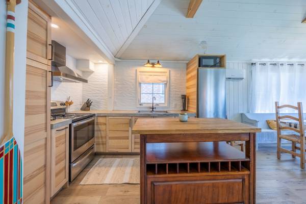 11 Bass LN, Norfolk, ON N0E 1M0