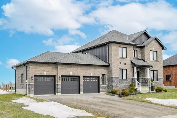 20 McCrae CRES, Kawartha Lakes, ON K0M 2T0