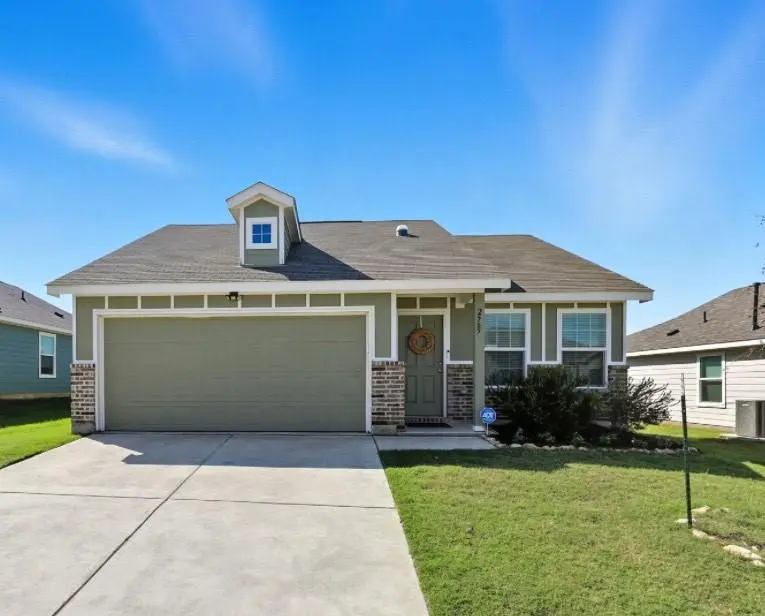 2565 Eden Creek Drive, Fort Worth, TX 76179