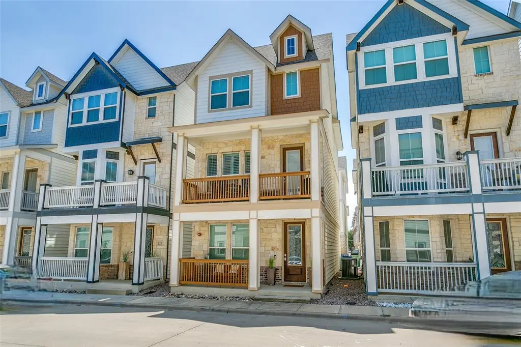 219 S Village Way, Lewisville, TX 75057