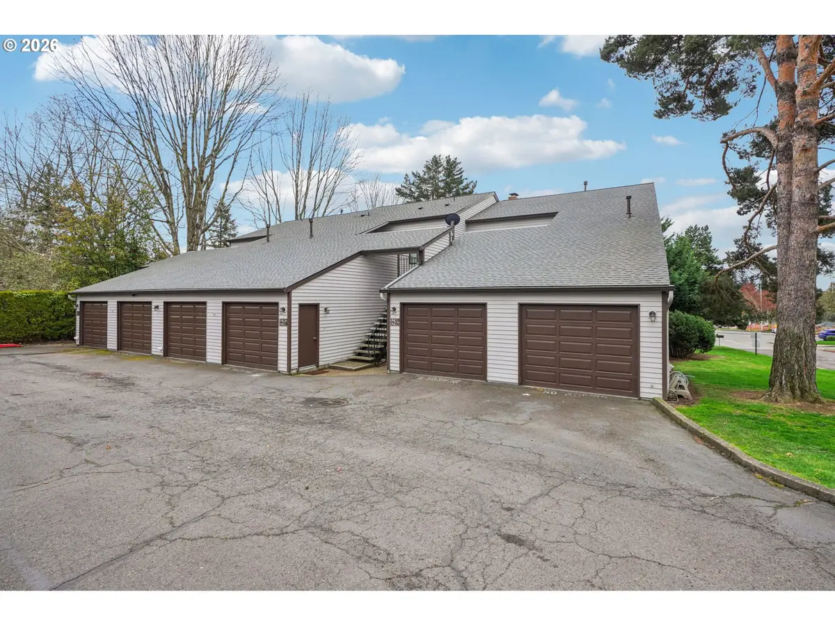 12316 SE 104TH CT, Happy Valley, OR 97086