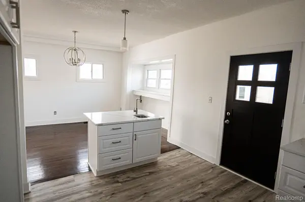 2552 N LA SALLE GARDENS, Detroit, MI 48206