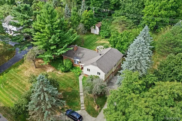 60023 Trailwood ST, Washington Township, MI 48094