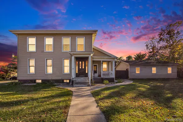 512 E Main ST, Pinckney Village, MI 48169