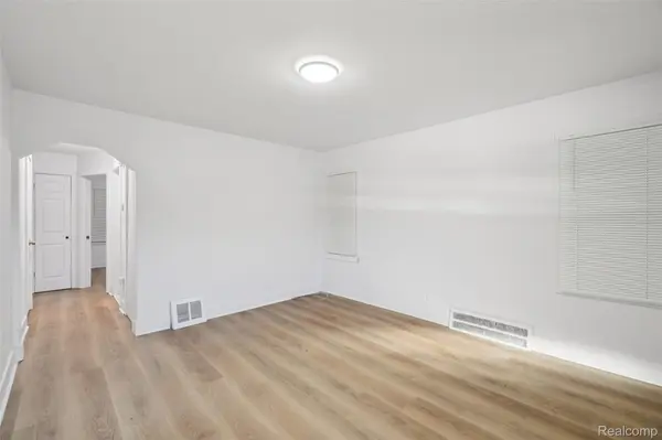 14141 Edmore DR, Detroit, MI 48205