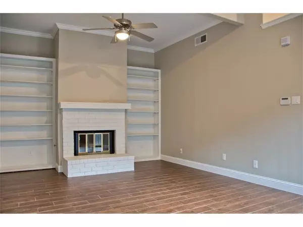 Dallas, TX 75214,6228 Winton Street