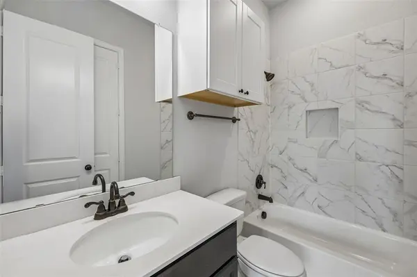 2533 Westbank Trail, Garland, TX 75042