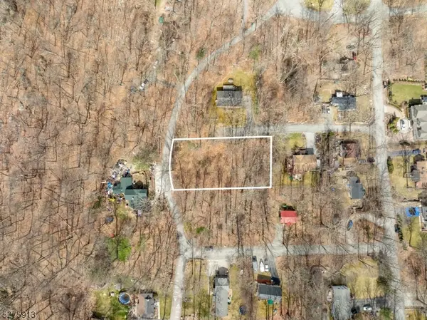 222 Acabonack Rd, Vernon Twp., NJ 07422