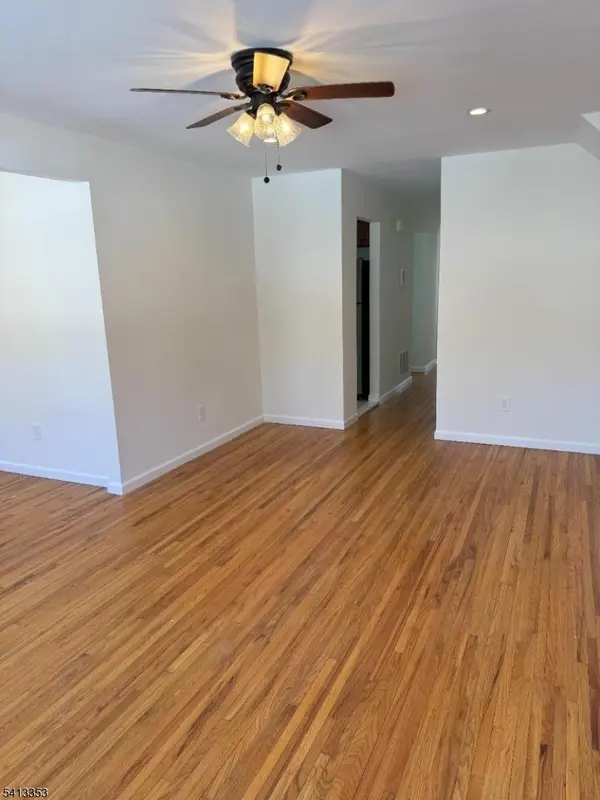 18 Cooper Dr, Boonton Town, NJ 07005