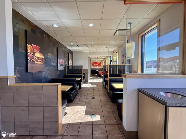 15155 Silver Pkwy, Fenton, MI 48430