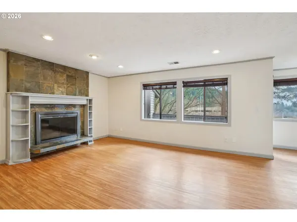 12316 SE 104TH CT, Happy Valley, OR 97086