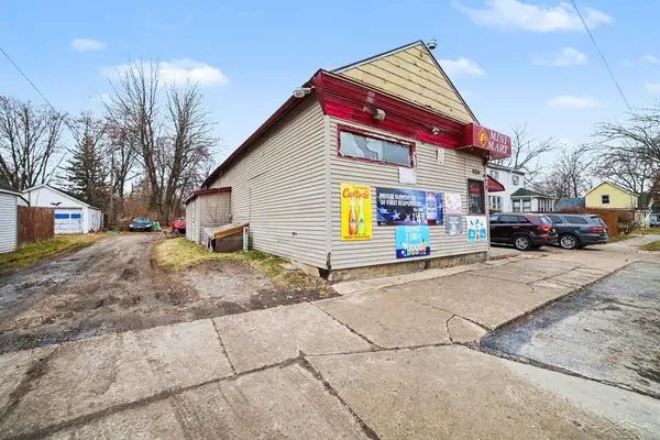 1215 Throop ST, Saginaw, MI 48602