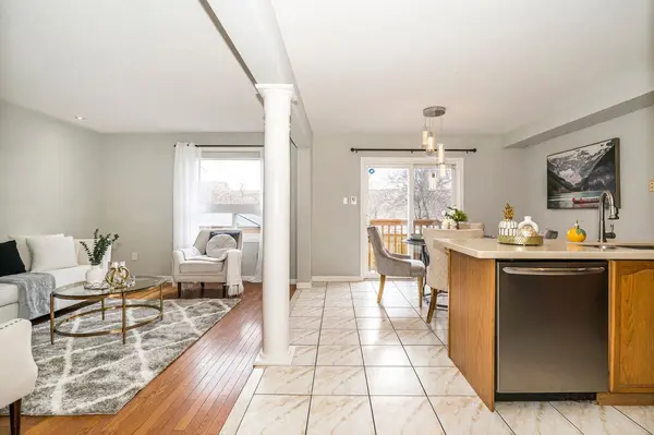 1636 Sarasota CRES, Oshawa, ON L1C 8E9