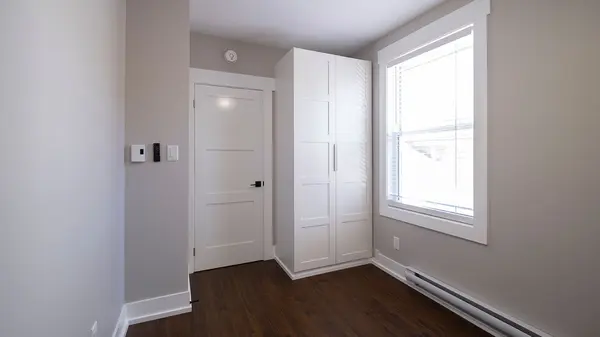 14 QUEEN ST #APT#2, Innisfil, ON L0L 1L0