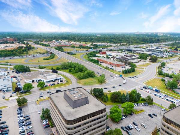 710 Dorval DR #600-1, Oakville, ON L6K 3V7