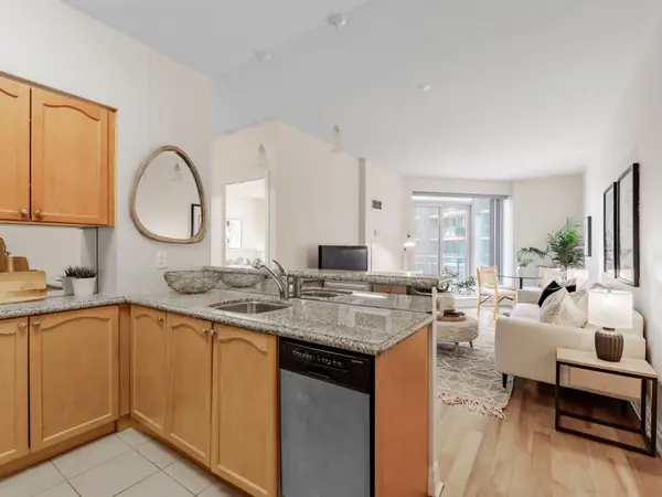 2119 Lake Shore BLVD W #501, Toronto W06, ON M8V 4E8