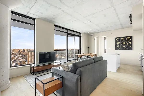 203 Catherine ST #1701, Ottawa Centre, ON K2P 1J5