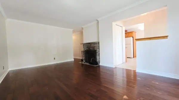 38 Hadley CIR, Bells Corners And South To Fallowfield, ON K2H 6N9