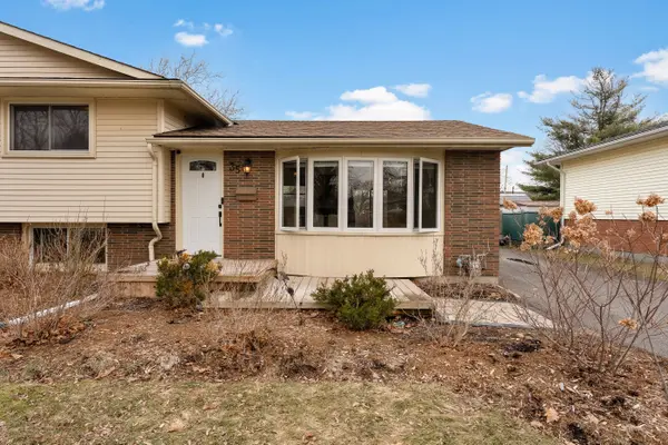 35 Bishops RD, St. Catharines, ON L2M 1T8