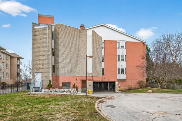 6 NIAGARA ST #208, Grimsby, ON L3M 5A4