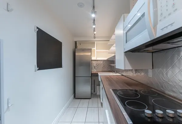 30 Summit AVE #607, Hamilton, ON L8V 2R8