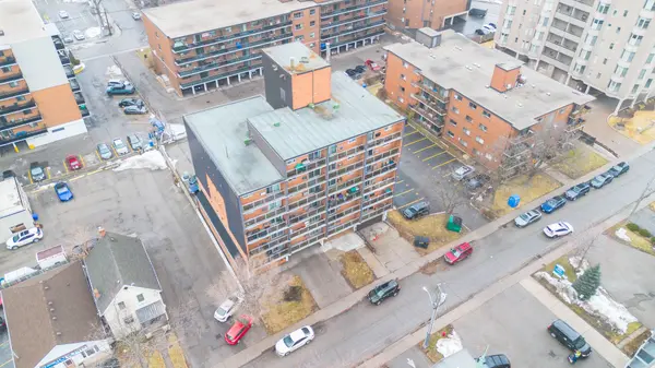 30 Summit AVE #607, Hamilton, ON L8V 2R8