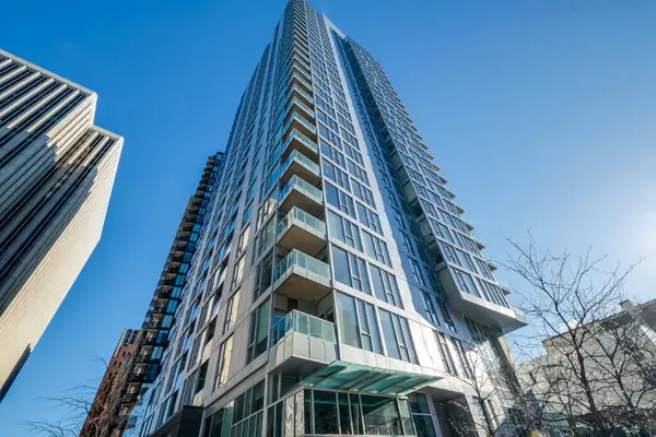 179 Metcalfe ST #2401, Ottawa Centre, ON K2P 1P7