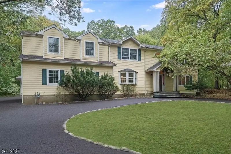 240 Ottowa Ln, Franklin Lakes Boro, NJ 07417