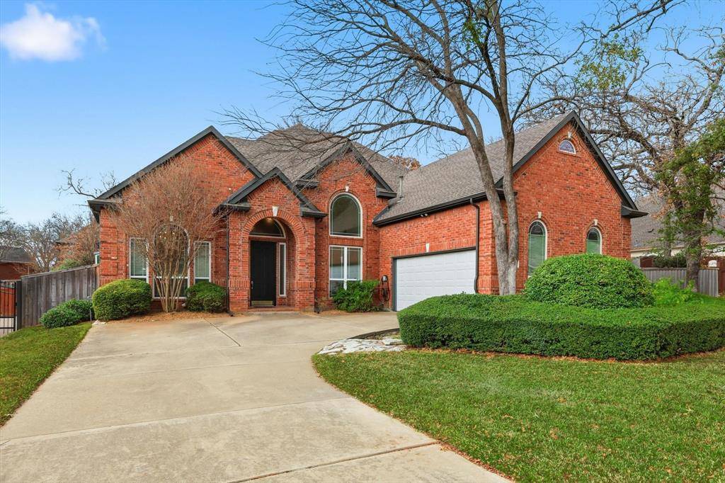 3324 Lexington Avenue, Grapevine, TX 76051