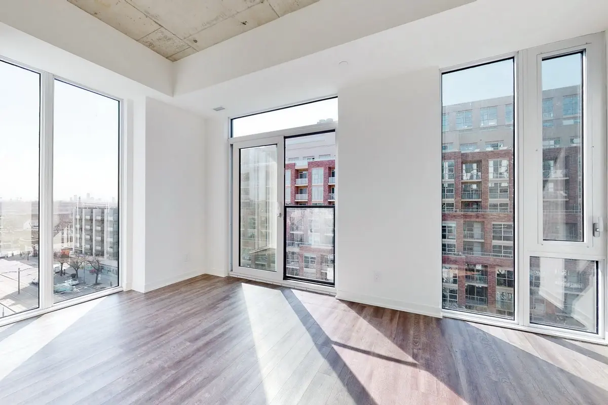 1808 St Clair AVE W #706, Toronto W03, ON M6N 0C1