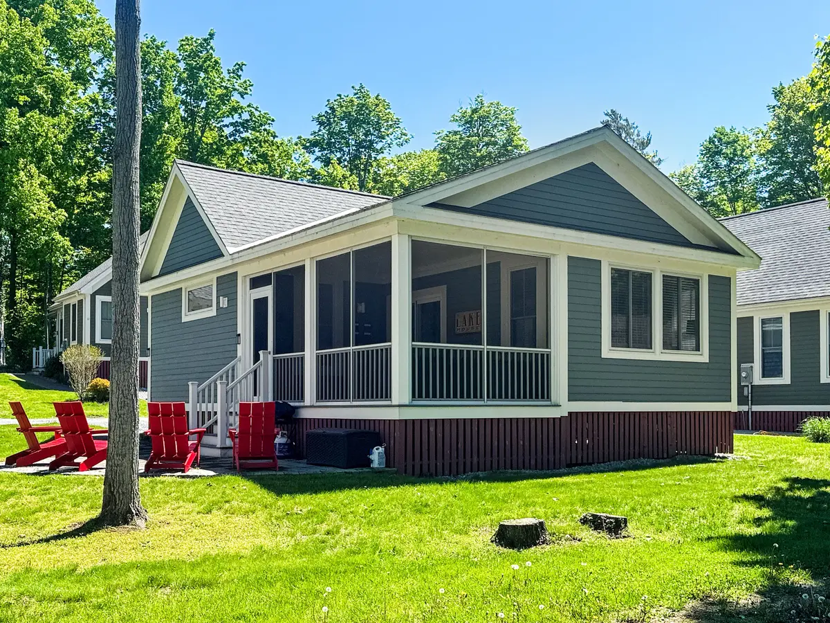 5 Hollow LN #215, Prince Edward County, ON K0K 1P0