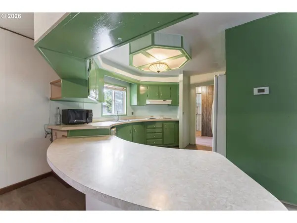 Florence, OR 97439,1600 RHODODENDRON DR #415