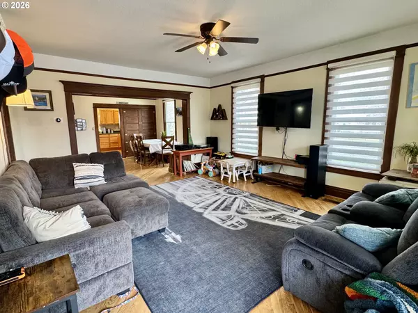 Baker City, OR 97814,1704 BROADWAY ST