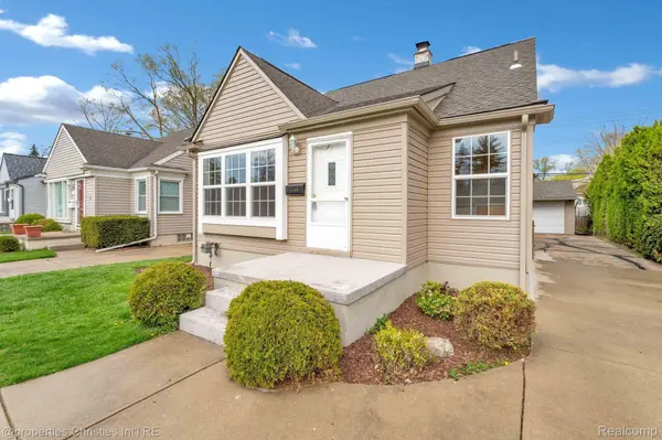 1240 W 11 MILE RD, Berkley, MI 48072