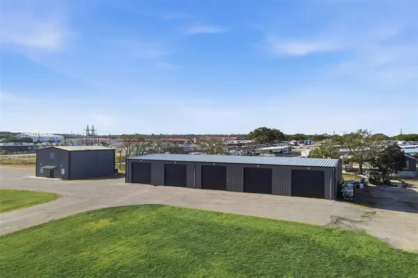 2550 W US Highway 377, Granbury, TX 76048