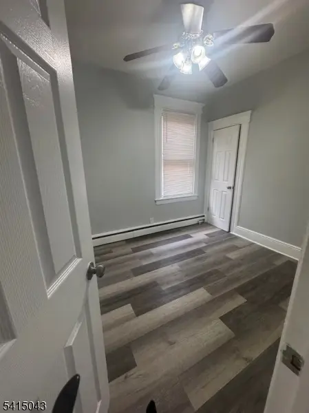 40 Wegman Pkwy, Jersey City, NJ 07305